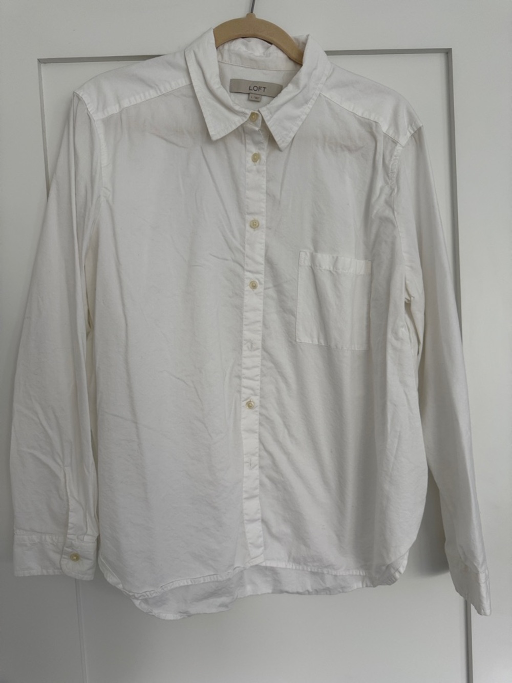 LOFT Women’s White Long-Sleeve Button-Down Shirt